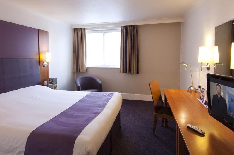 Premier Inn Edinburgh A1 - Newcraighall Экстерьер фото